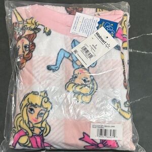 Disney Princess Pink Pajama Top and bottom. 6/6X sleepwear